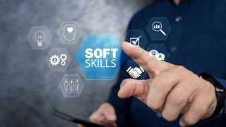 <p>Le soft skills sono essenziali per agire con successo in ambienti di lavoro sempre più dinamici e complessi. E.L.F.I. offre percorsi formativi in Soft Skills progettati per supportare lo sviluppo di abilità trasversali necessarie per eccellere in ogni ambito professionale.</p>
<p>Scopri di seguito la nostra offerta formativa e iscriviti subito!</p>